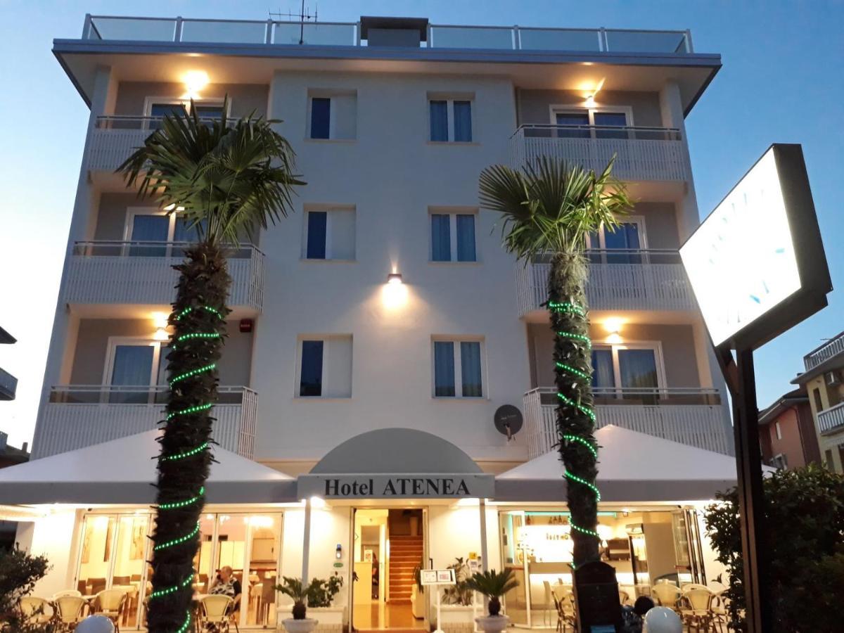 Hotel Atenea Golden Star Caorle Exteriör bild